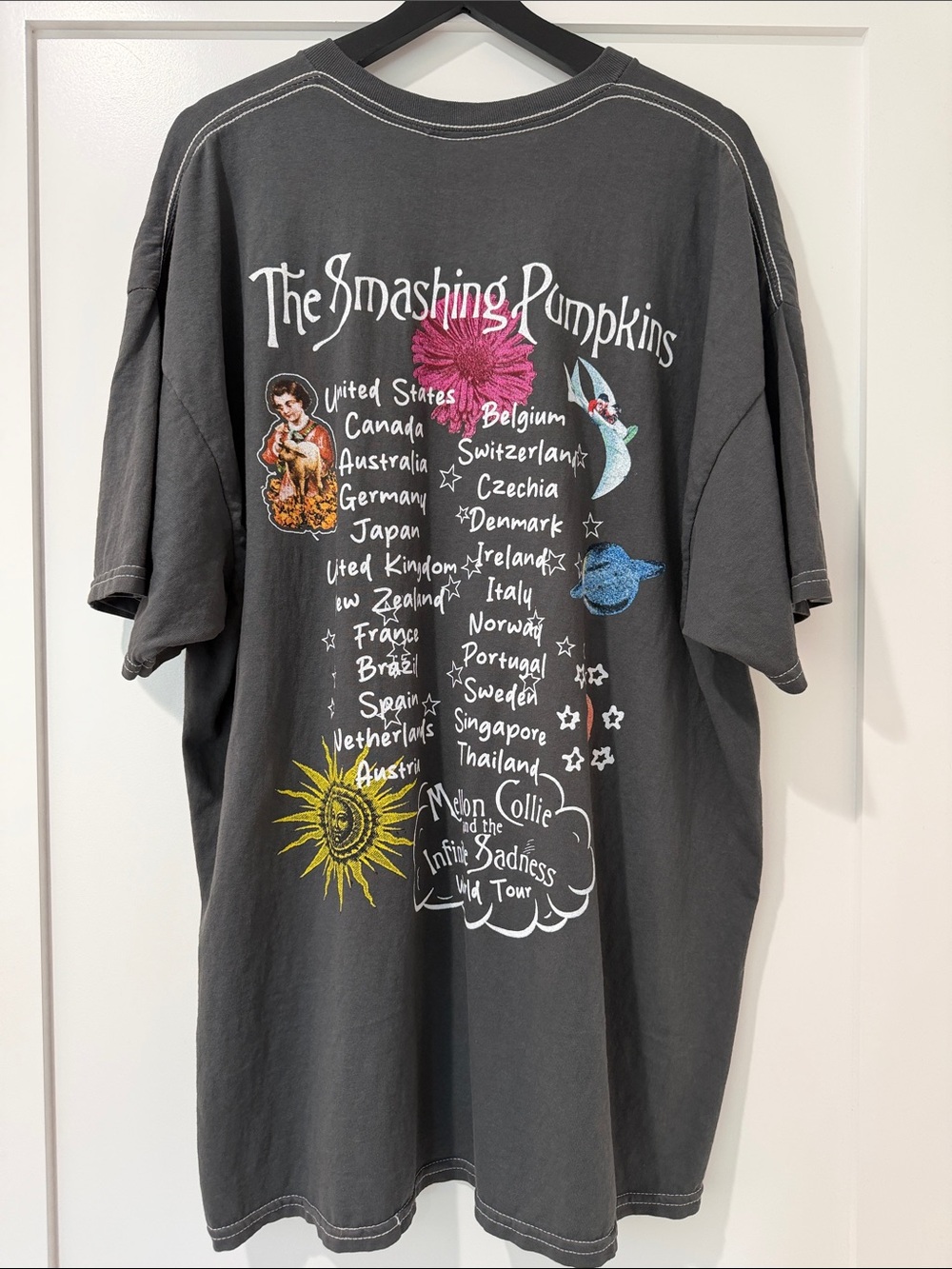 The Smashing Pumpkins Tshirt 😍 NWT - Picture 5 of 6